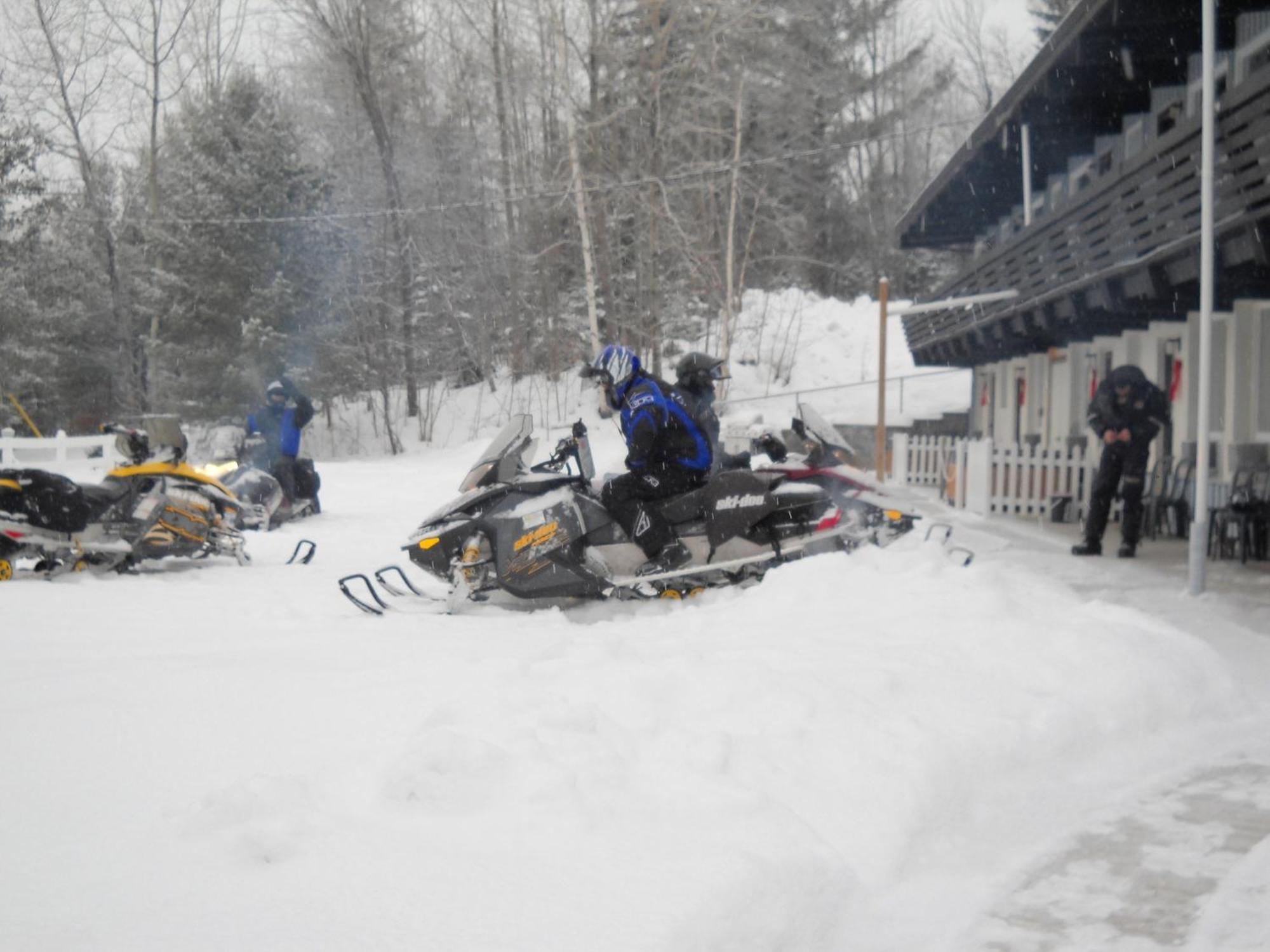 Lakeview Motel Haliburton Buitenkant foto