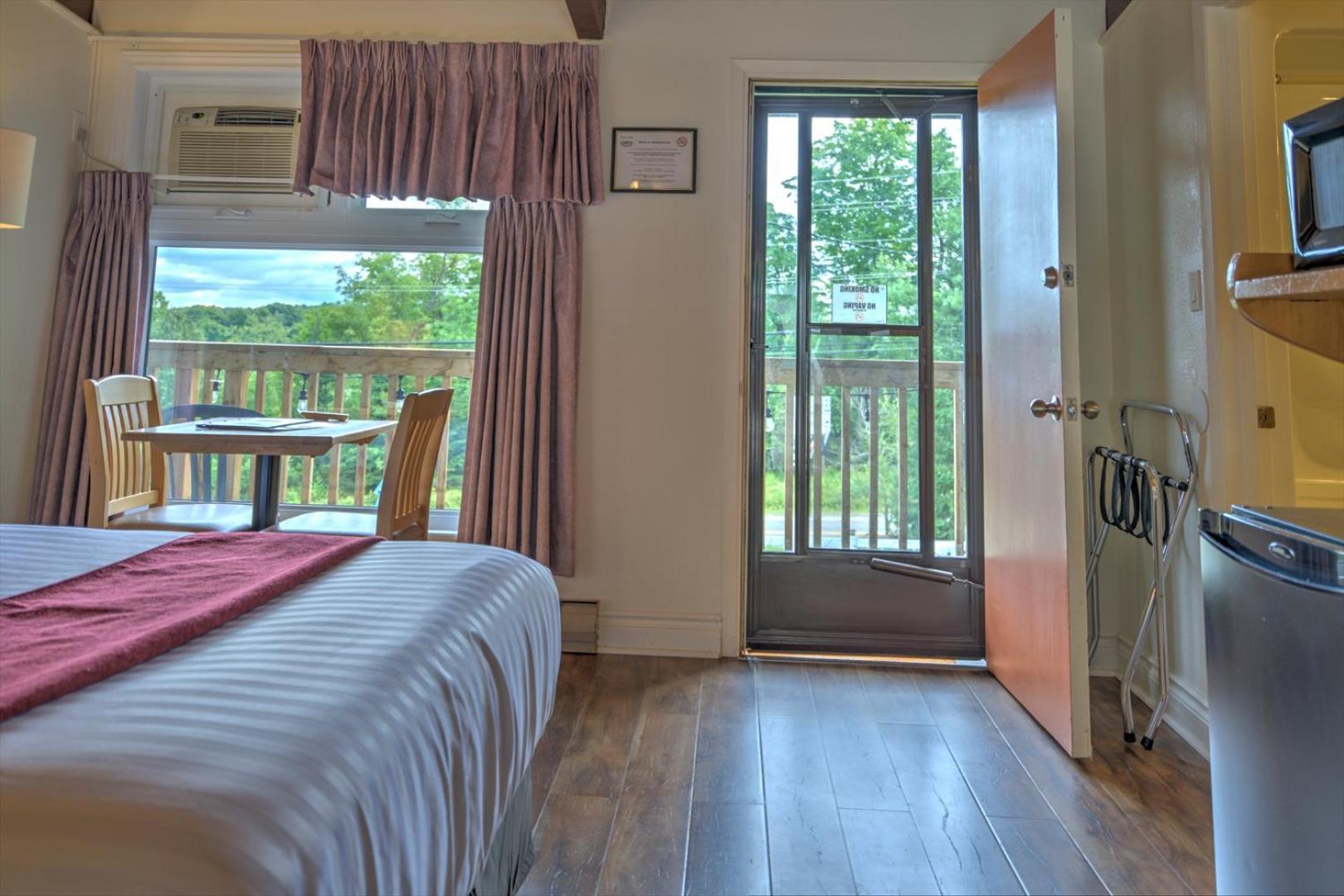Lakeview Motel Haliburton Buitenkant foto