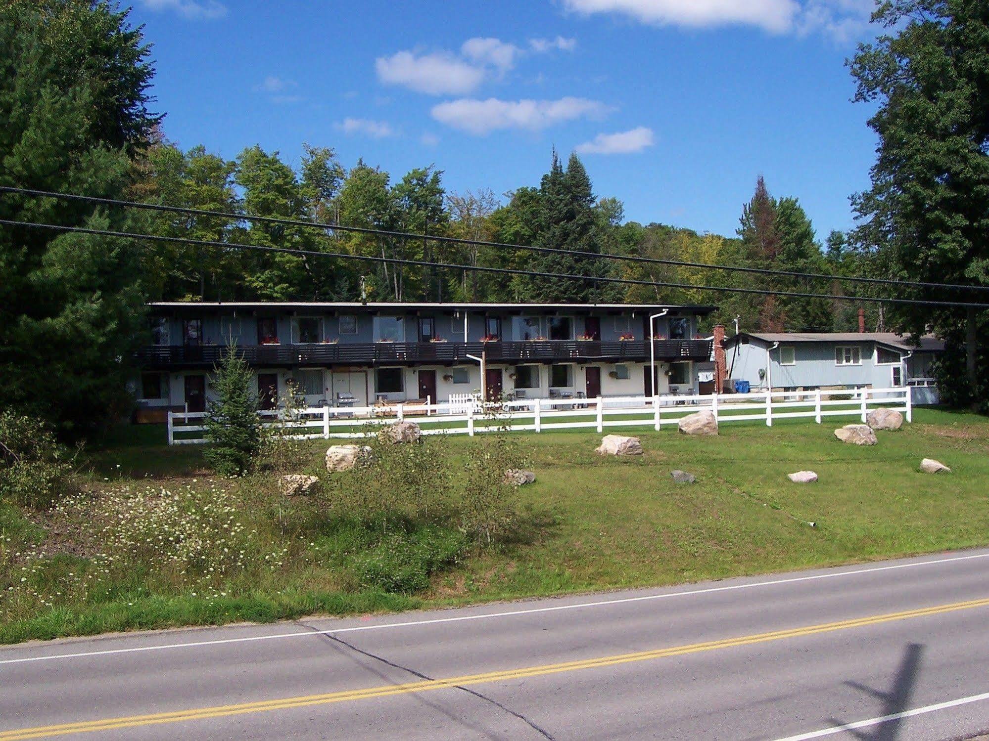 Lakeview Motel Haliburton Buitenkant foto