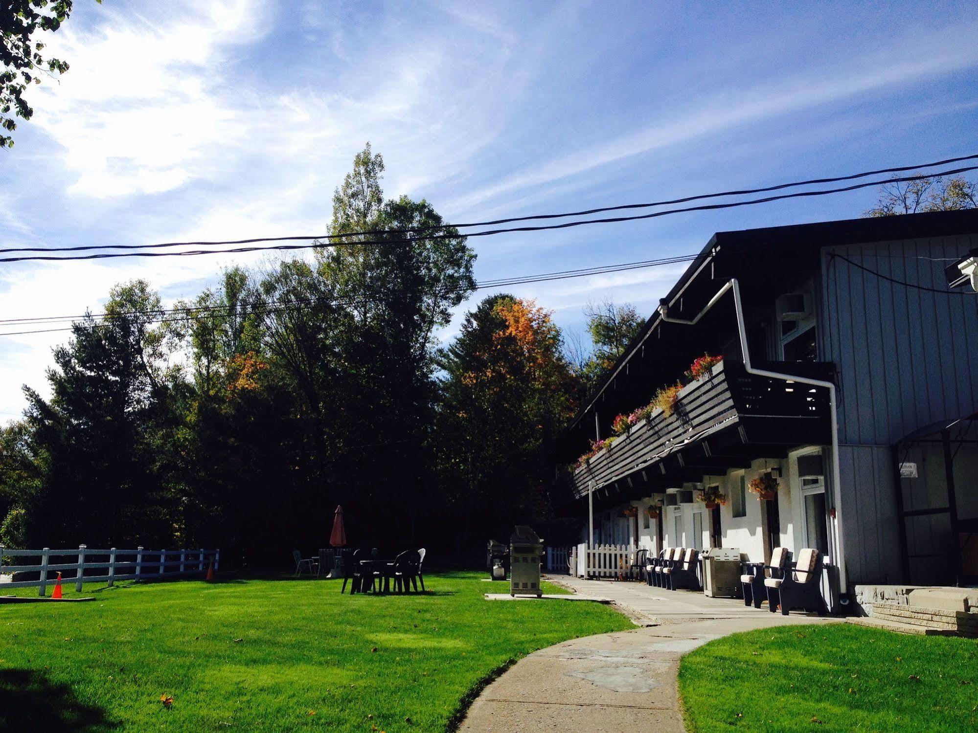 Lakeview Motel Haliburton Buitenkant foto